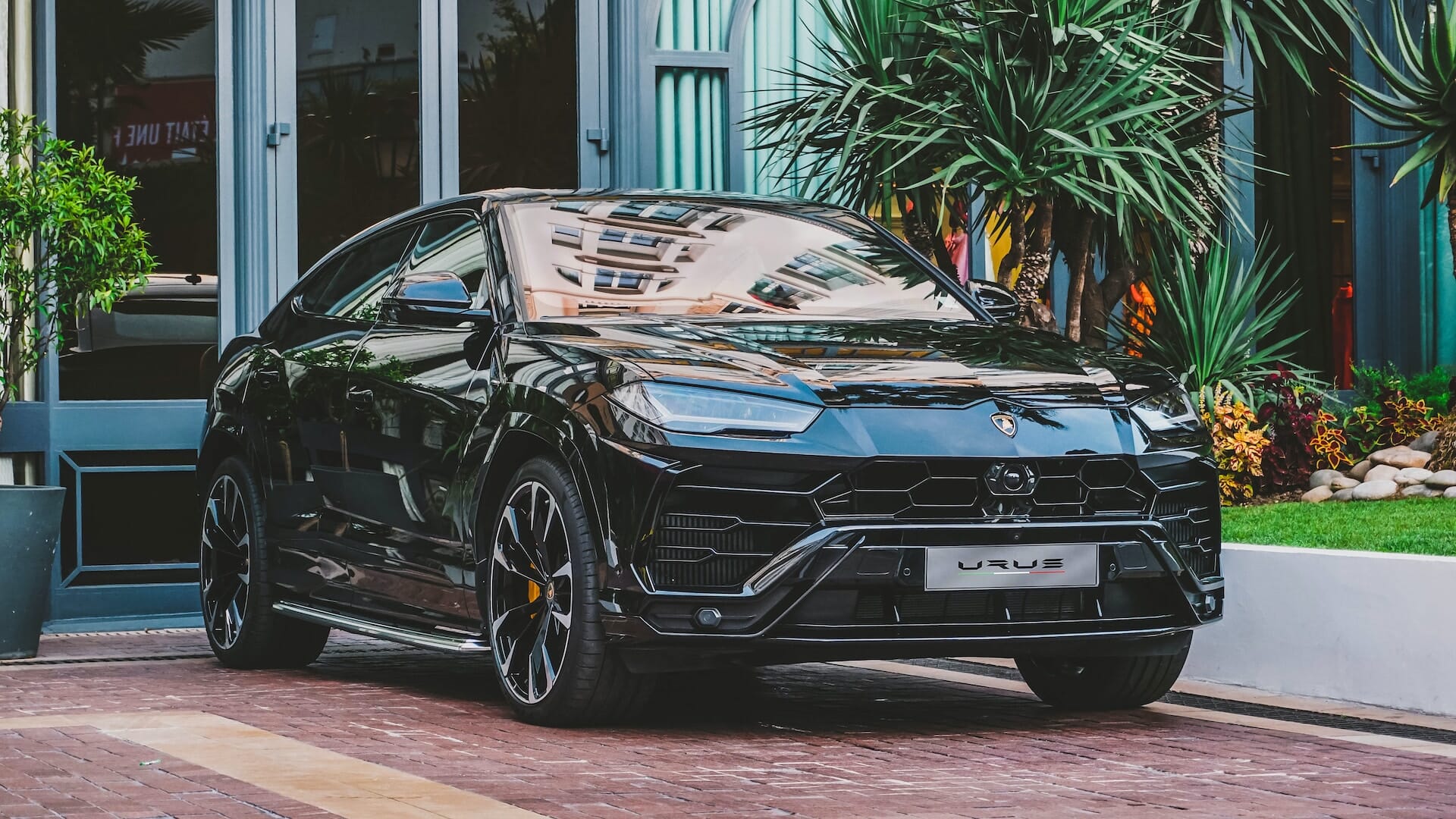 Lamborghini-Urus-2